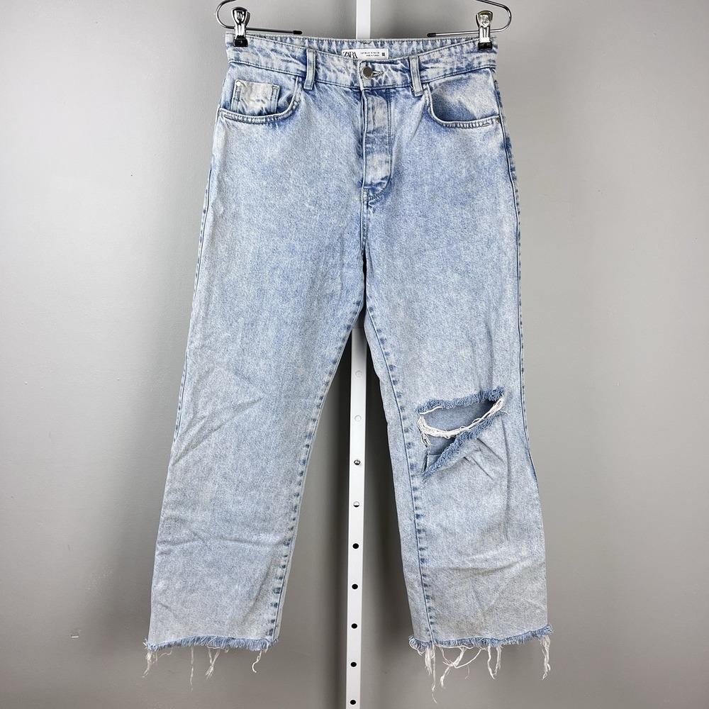 Zara Denim Jeans Womens Size 6 Wide Leg‎ Distressed Light Wash Raw Hem